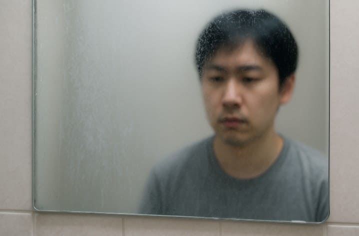 鏡にサンポールを使用すると曇る